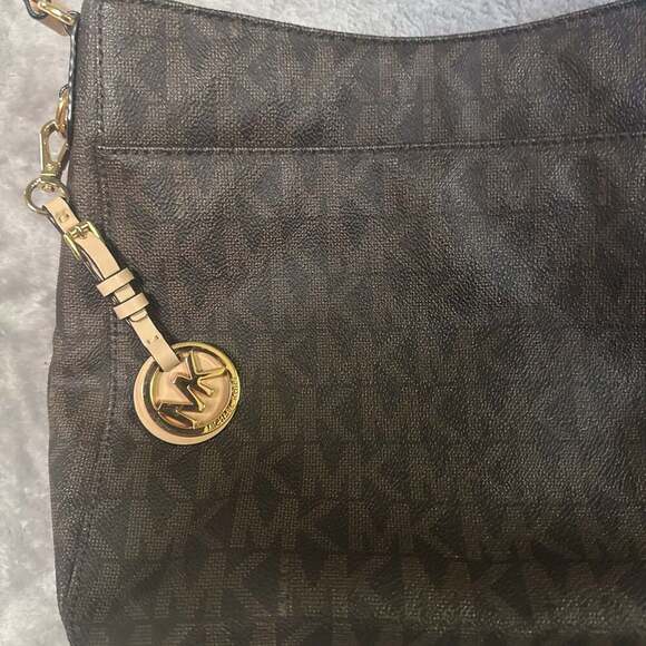 Michael Kors Jet Set Travel Large Logo Messenger Bag - Picture 2 of 4